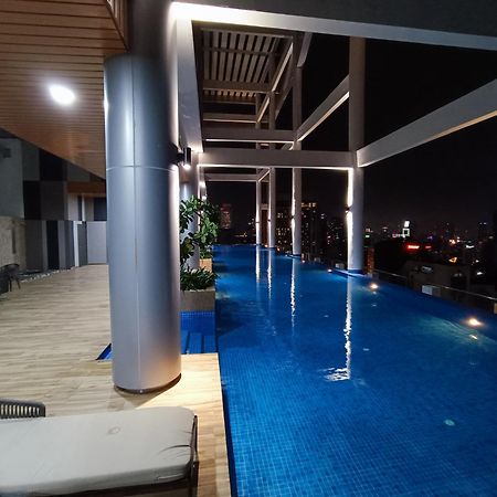 Lx 39A Balcony Klcc View 1 Bedroom Infinity Pool Kuala Lumpur Eksteriør billede