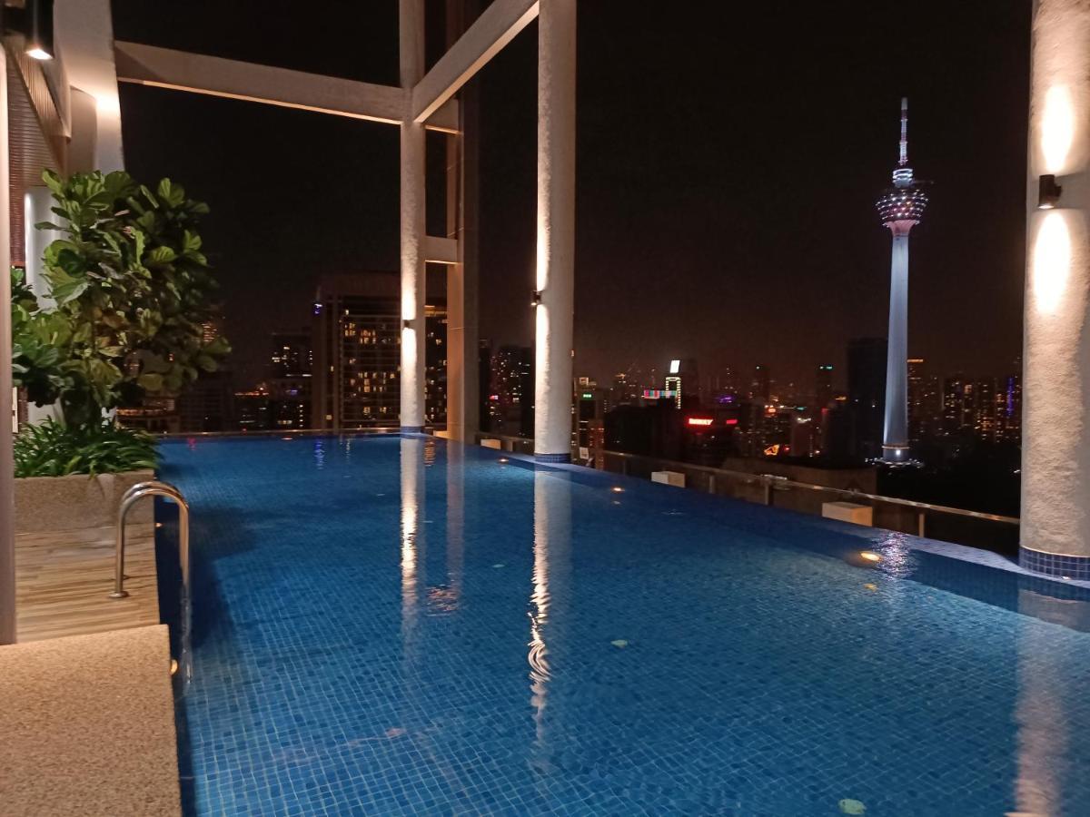 Lx 39A Balcony Klcc View 1 Bedroom Infinity Pool Kuala Lumpur Eksteriør billede